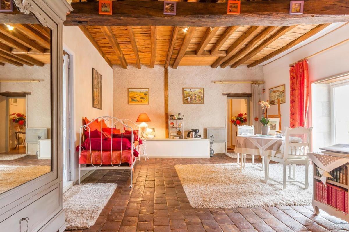 Hotel La Belle Des Champs Saint-Andelain Esterno foto